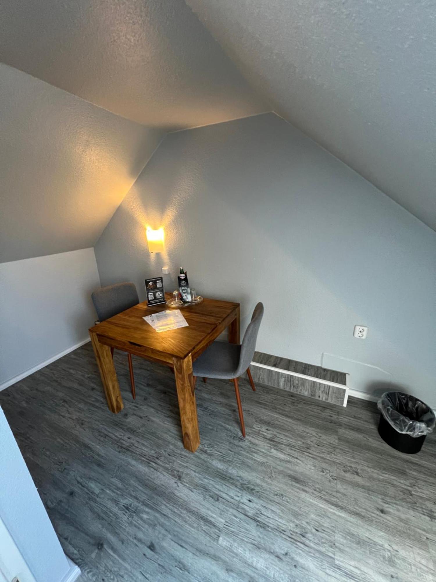 Hotel Tum Stueuermann Busum Bagian luar foto