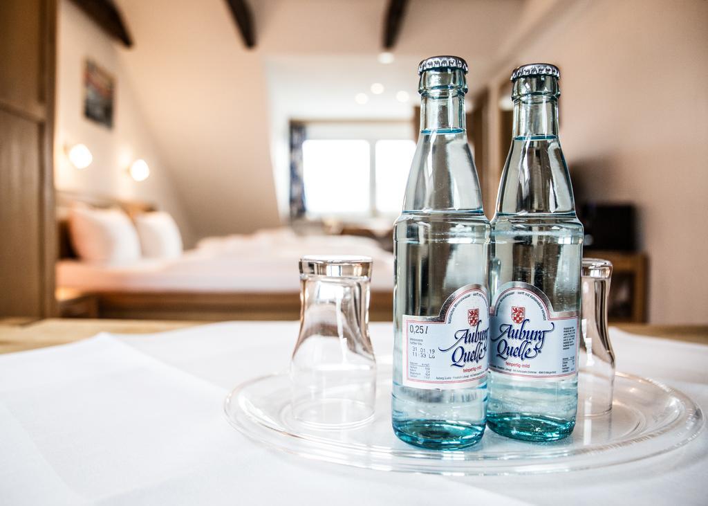 Hotel Tum Stueuermann Busum Bagian luar foto